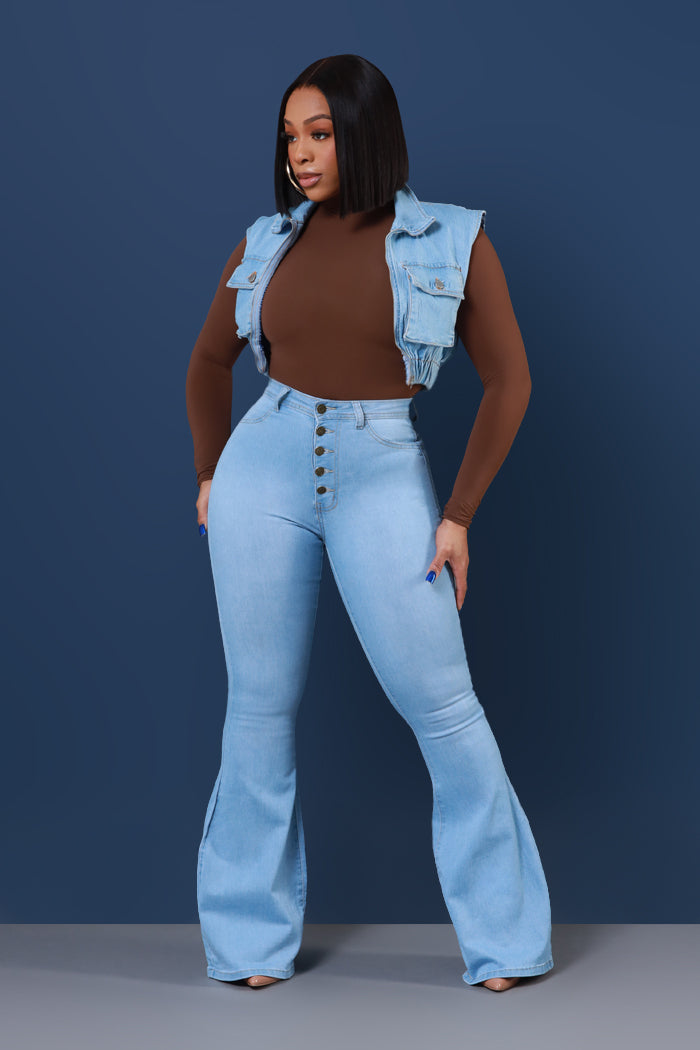 Dina High Waist Stretchy Hourglass Bell Bottom Jeans - Light Wash