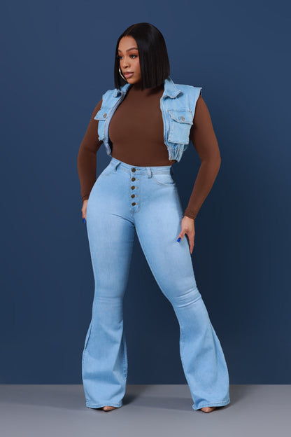 Dina High Waist Stretchy Hourglass Bell Bottom Jeans - Light Wash