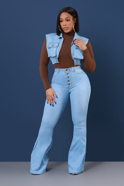 Dina High Waist Stretchy Hourglass Bell Bottom Jeans - Light Wash