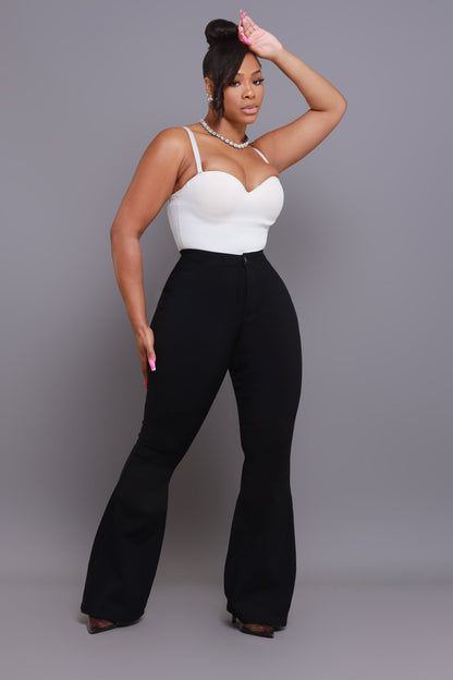 Fit & Flare Super Stretchy High Rise Jeans - Black