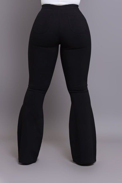 Fit & Flare Super Stretchy High Rise Jeans - Black