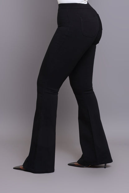 Fit & Flare Super Stretchy High Rise Jeans - Black