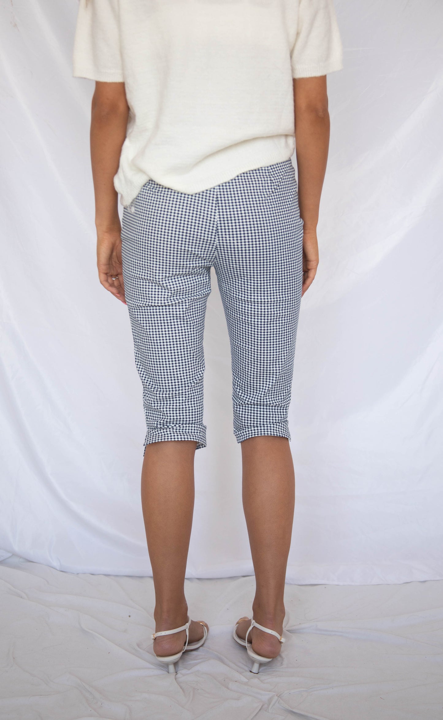 got me missing gingham capris