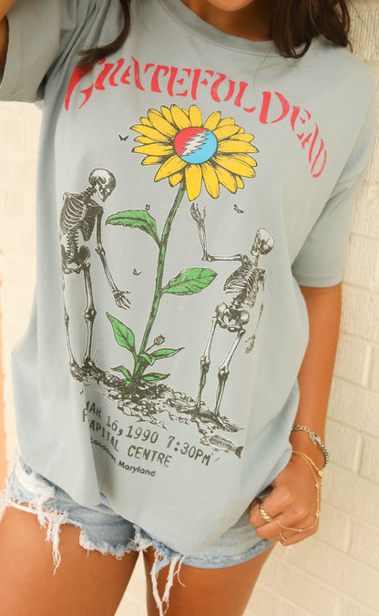 daydreamer: grateful dead daisy merch tee