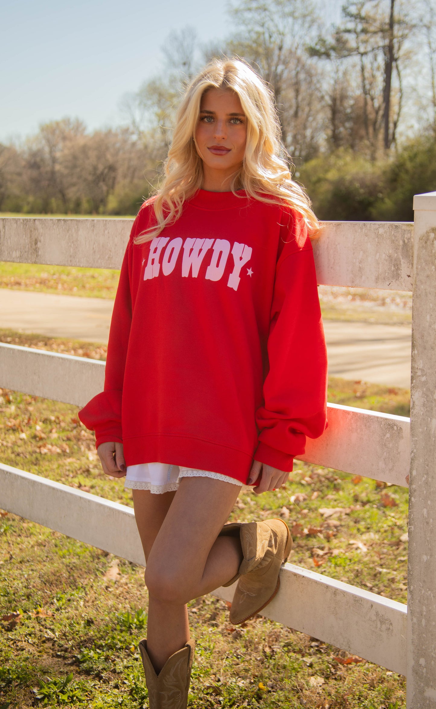 charlie southern: howdy mockneck - red