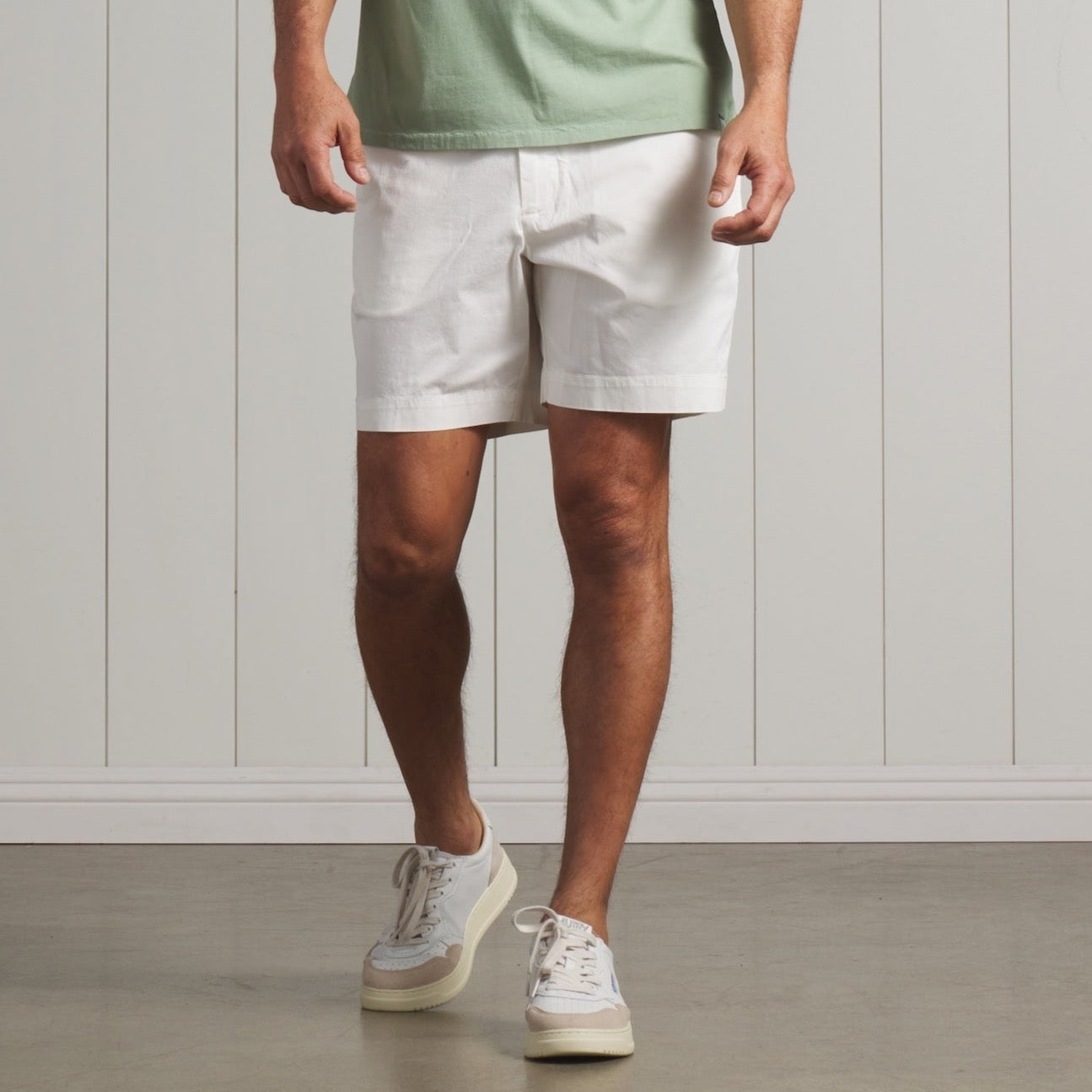 Thompson Flex Stretch Shorts 7"- White
