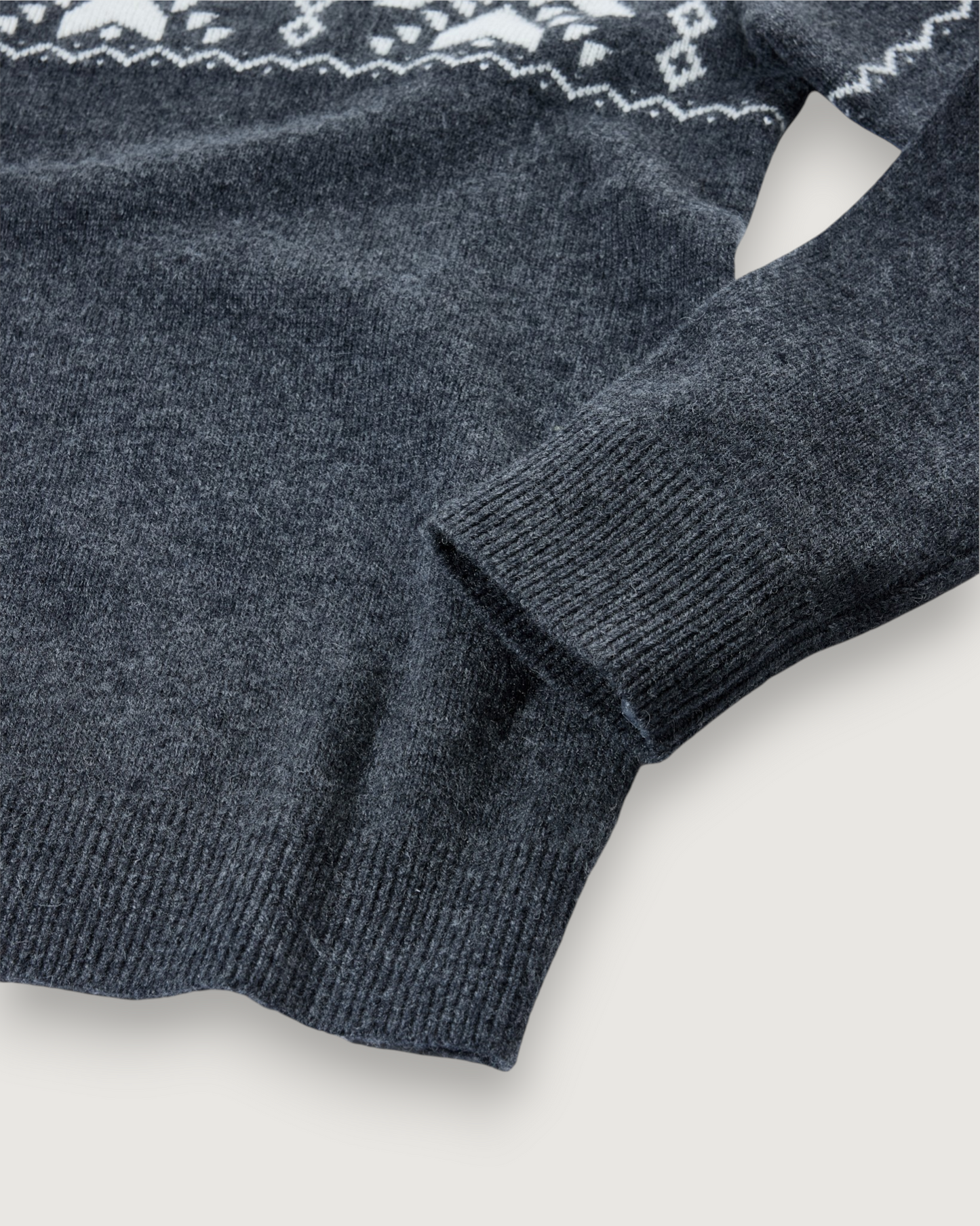 Retro Snowflake Sweater - Charcoal Cream