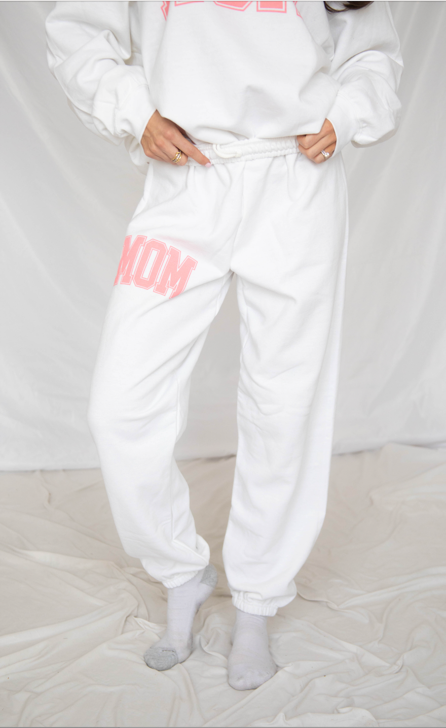 friday + saturday: classic mom sweatpants -  pink