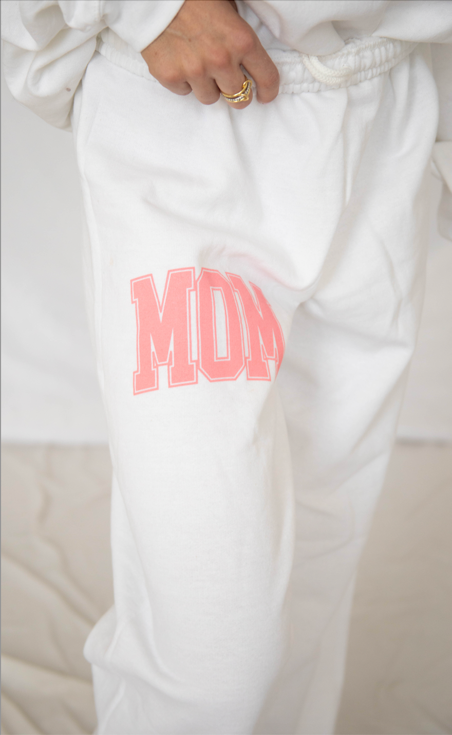friday + saturday: classic mom sweatpants -  pink