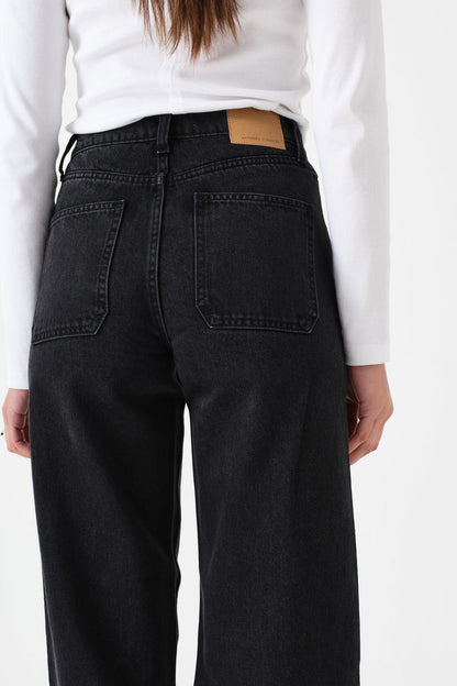 Seventy + Mochi Eden Jeans in Fairbank